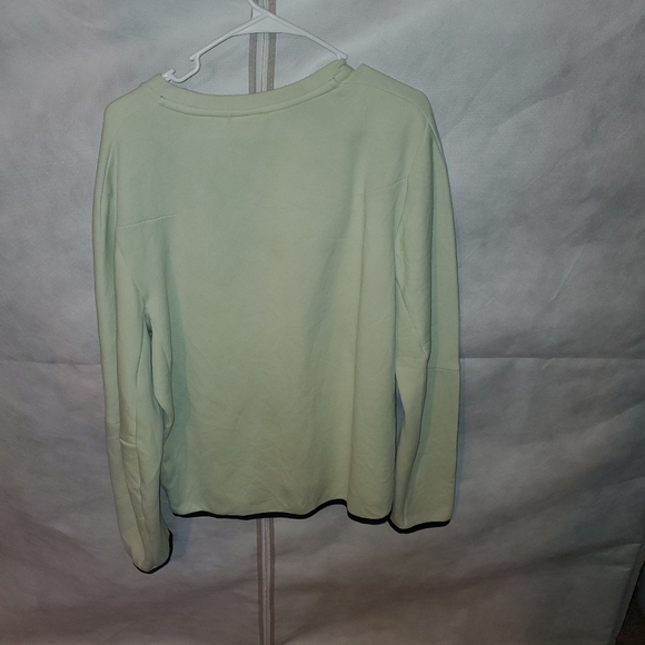 Nike shirt - Picture 4 of 4